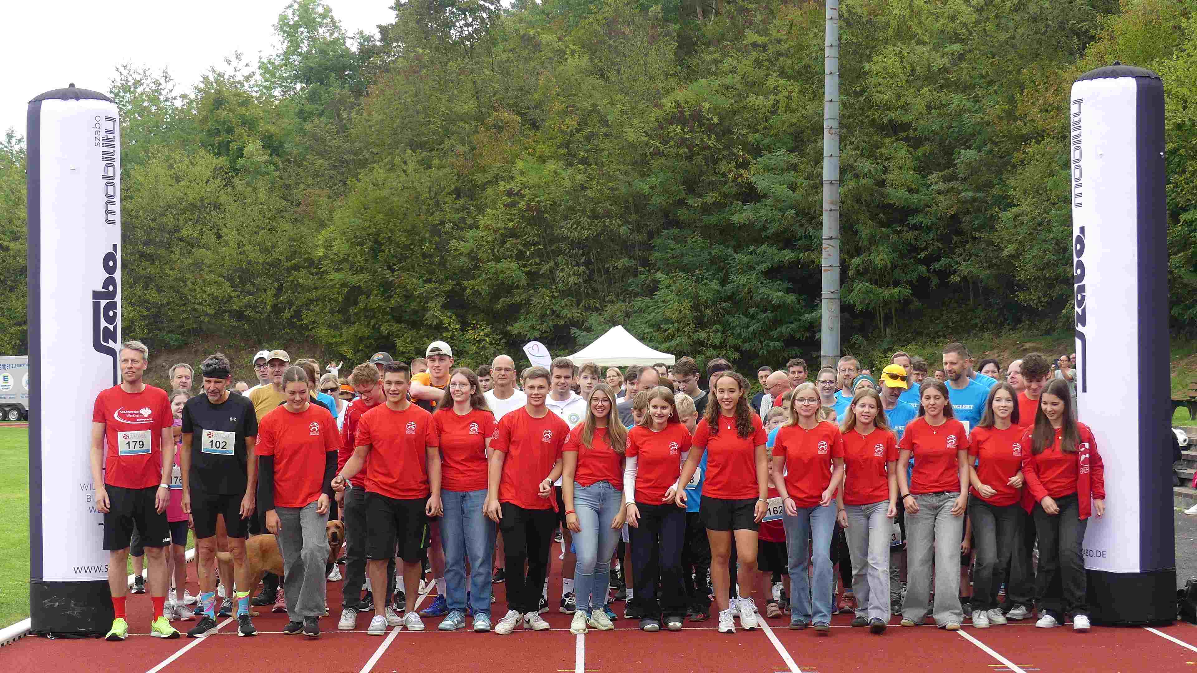 Bild vom 15. Benefizlauf im Jahr 2025. Dies ist das 81. Bild.